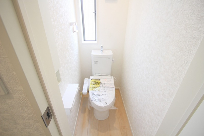 【トイレ】 | 朝霞市溝沼３丁目　新築一戸建住宅　全3棟（朝霞店） | 2025年11月9日撮影