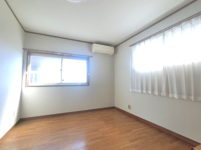 みやき町中津隈一戸建の洋室|2階洋室　6帖