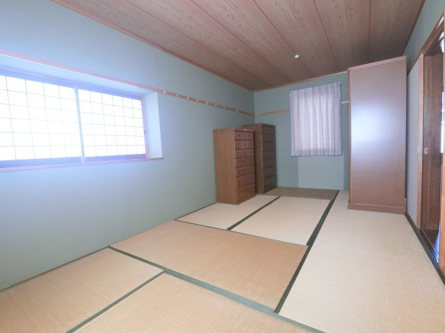 みやき町中津隈一戸建の和室|2階和室　9帖