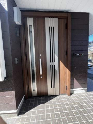 みやき町中津隈一戸建の玄関