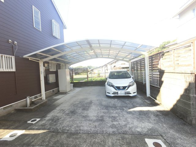 みやき町中津隈一戸建の駐車場|普通車　4台　駐車可能です。