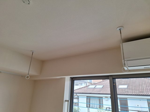 （シニア限定）グランビレッジ橋本の内装|室内物干しフック
