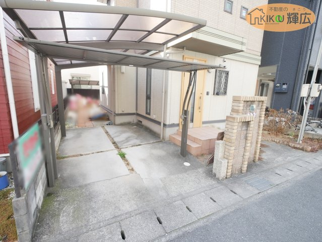 姫路市東雲町５丁目　中古戸建の駐車場