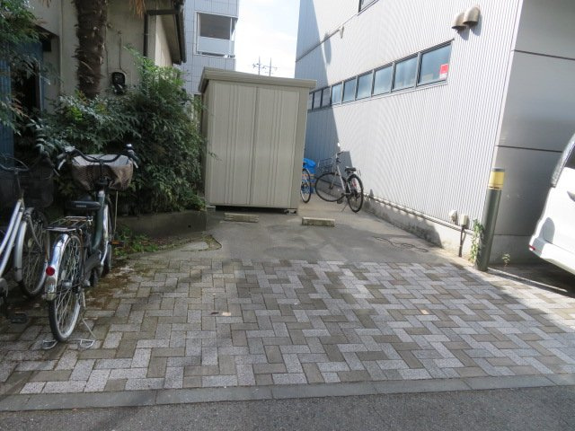 さいたま市中央区桜丘２丁目のビル