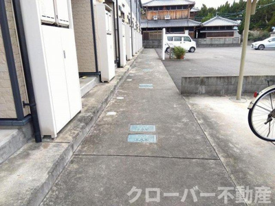 【エントランス】 | レオパレスサンクローバー