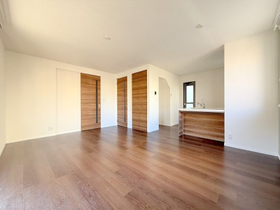 【居間・リビング】 | メゾン東霞  弐番館