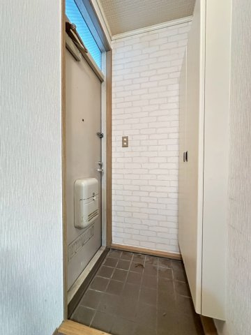 富士ハイツの玄関