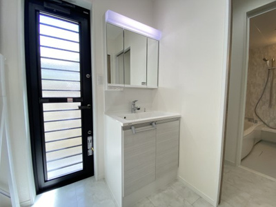 【独立洗面台】 | 中城南上原Ⅱ（全3棟）RC造新築平屋2・3号棟 | ※同仕様写真です