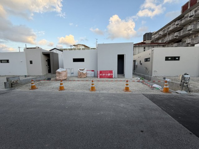 【前面道路含む現地写真】 | 中城南上原Ⅱ（全3棟）RC造新築平屋2・3号棟 | ※北西側公道5.5m♪