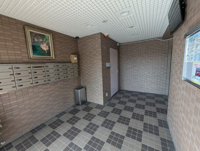 豊中市箕輪１丁目の賃貸マンションのロビー