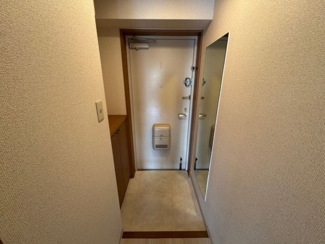 豊中市箕輪１丁目の賃貸マンションの玄関