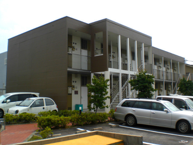 レオパレス１０の駐車場