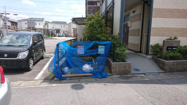 レオパレス西蔵前の駐車場