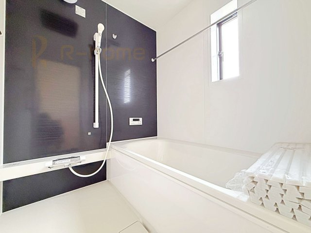 結城市結城第43　新築戸建て　5号棟の浴室|1日の疲れをゆったり癒せる1坪タイプ♪浴室乾燥暖房機で快適な入浴タイムが過ごせます♪