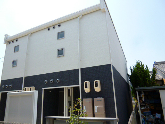 レオネクスト袖広２号棟の外観