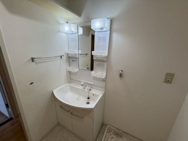 ジョイフルライフ泉丘の独立洗面台