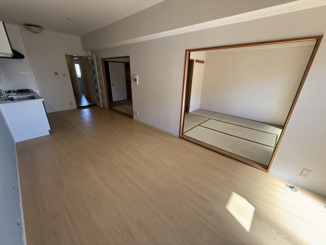 ジョイフルライフ泉丘の居間・リビング