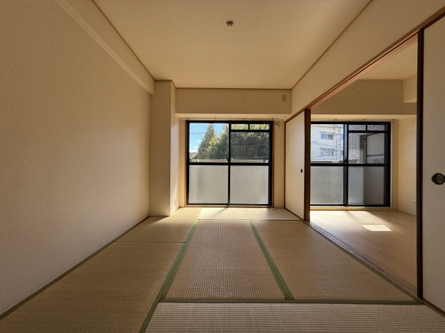 ジョイフルライフ泉丘の和室