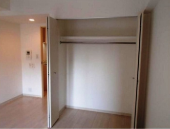 【収納】 | グランハイツ東中野 | クローゼット完備。