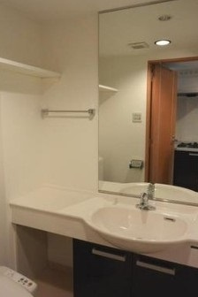 【独立洗面台】 | グランハイツ東中野 | うれしい独立洗面台付き。