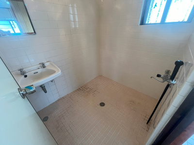  | コーポラス城間