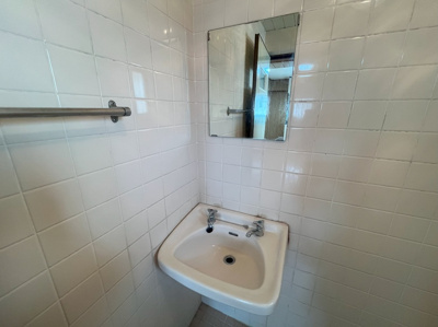  | コーポラス城間