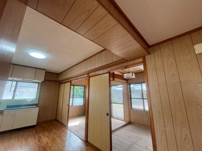  | コーポラス城間