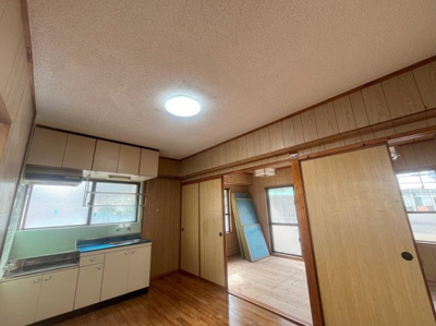  | コーポラス城間