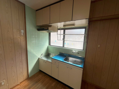  | コーポラス城間