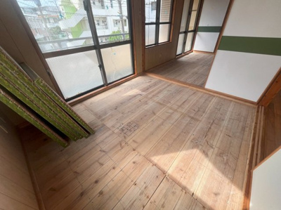  | コーポラス城間