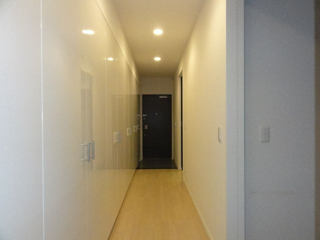 アーデン泉プレミアの玄関