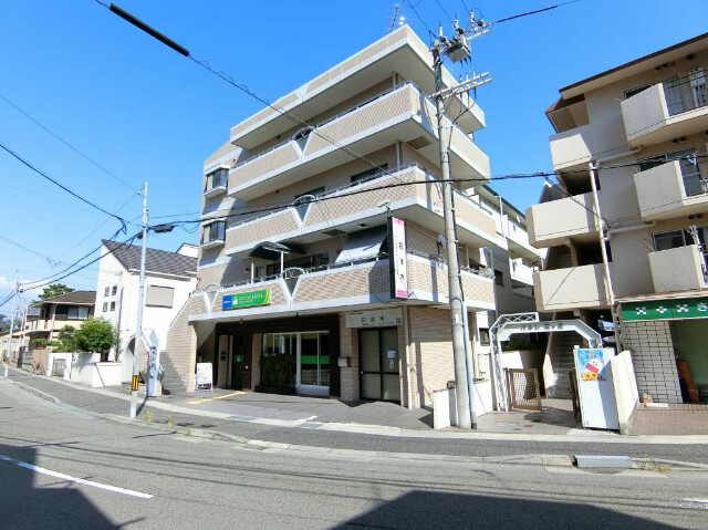 グランツ垂水の外観