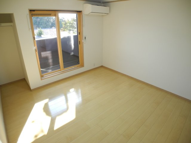 グラシアスの居間・リビング|※室内画像は別号室のもの