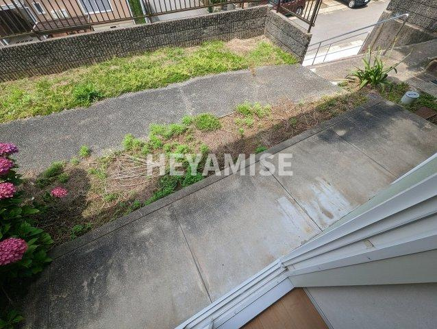 サンハイツ平山Bの庭