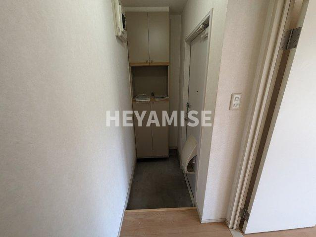 サンハイツ平山Bの玄関