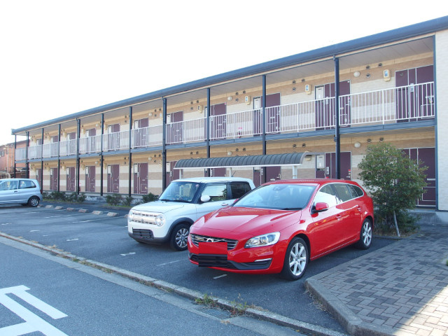 レオパレスベガの駐車場