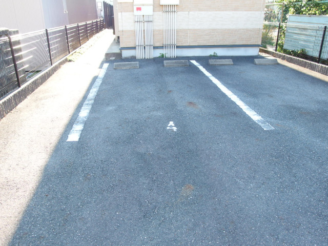 レオパレス渡Ⅱの駐車場