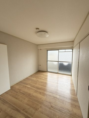 【寝室】 | ハイツロイヤル