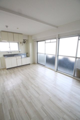 【居間・リビング】 | ハイツロイヤル