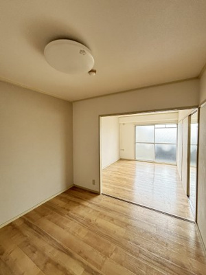 【寝室】 | ハイツロイヤル