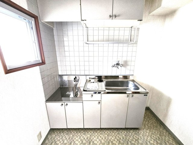 ベイシス東山手のキッチン|きれいなキッチンです