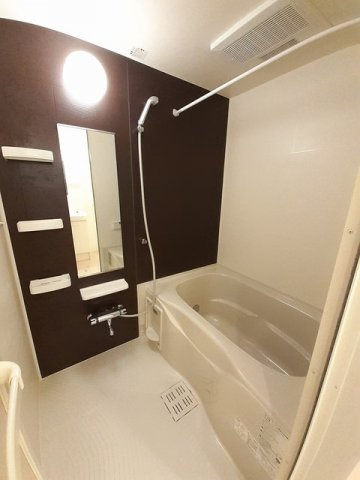 ルシール　名東Ａの浴室