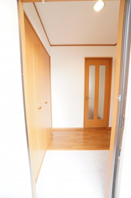 【玄関】 | グレイスタウン蘇我Ｄ | ※同物件・反転タイプの写真です。