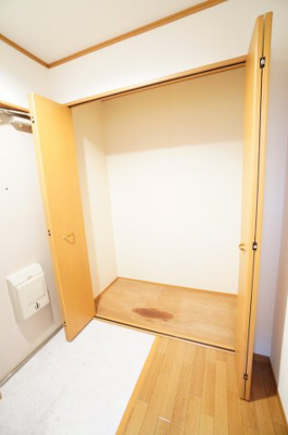 【収納】 | グレイスタウン蘇我Ｄ | ※同物件・反転タイプの写真です。