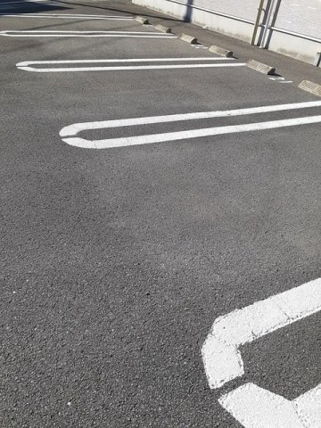 アリーヴィオＢの駐車場|駐車場があるので、車を買う予定の方も安心です