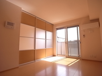 【内装】 | エクレール鷺沼 | 明るい色調の室内です