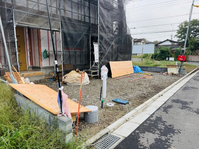 八王子市　諏訪町　新築一戸建て　３７期の駐車場|～並列3台駐車可能カースペース～