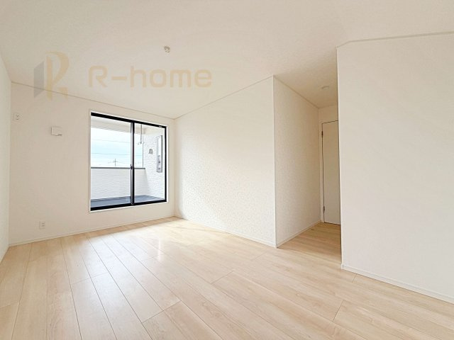 結城市結城第43　新築戸建て　7号棟の洋室|お部屋のサッシにはペアガラスを採用、高い断熱性による省エネと結露対策に有効です♪