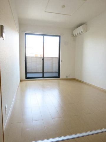 イリスＡの洋室