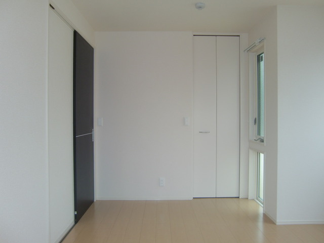 Ｄ－ｒｏｏｍ高羽の洋室